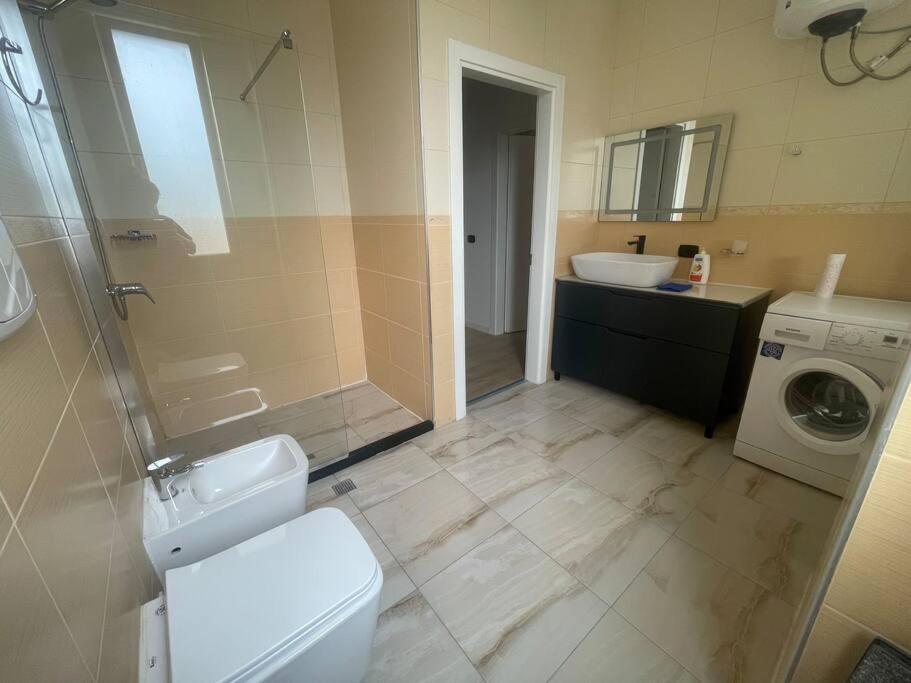 Avi - Daily Rent Apartment Tiranë Eksteriør bilde