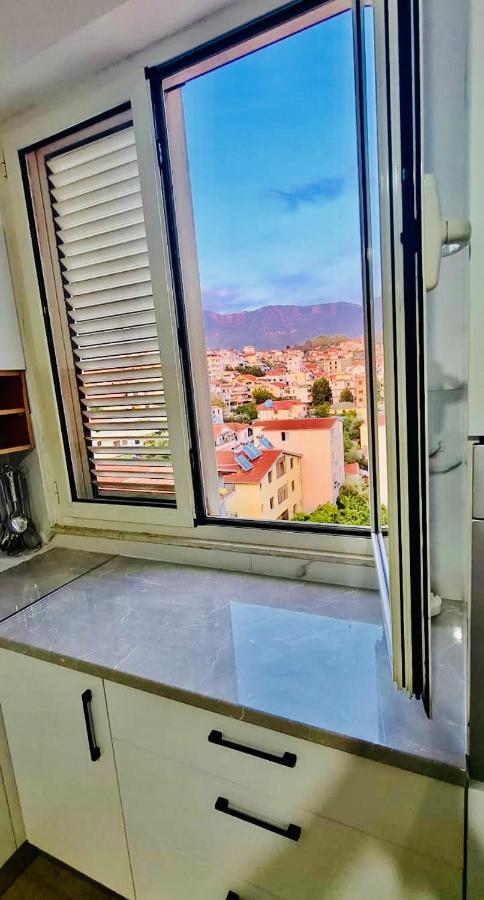 Avi - Daily Rent Apartment Tiranë Eksteriør bilde